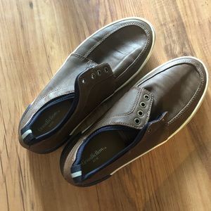 Goodfellow Men’s boat shoes no laces